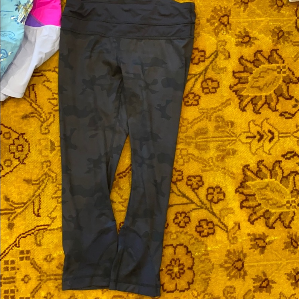 lulu cropped leggings